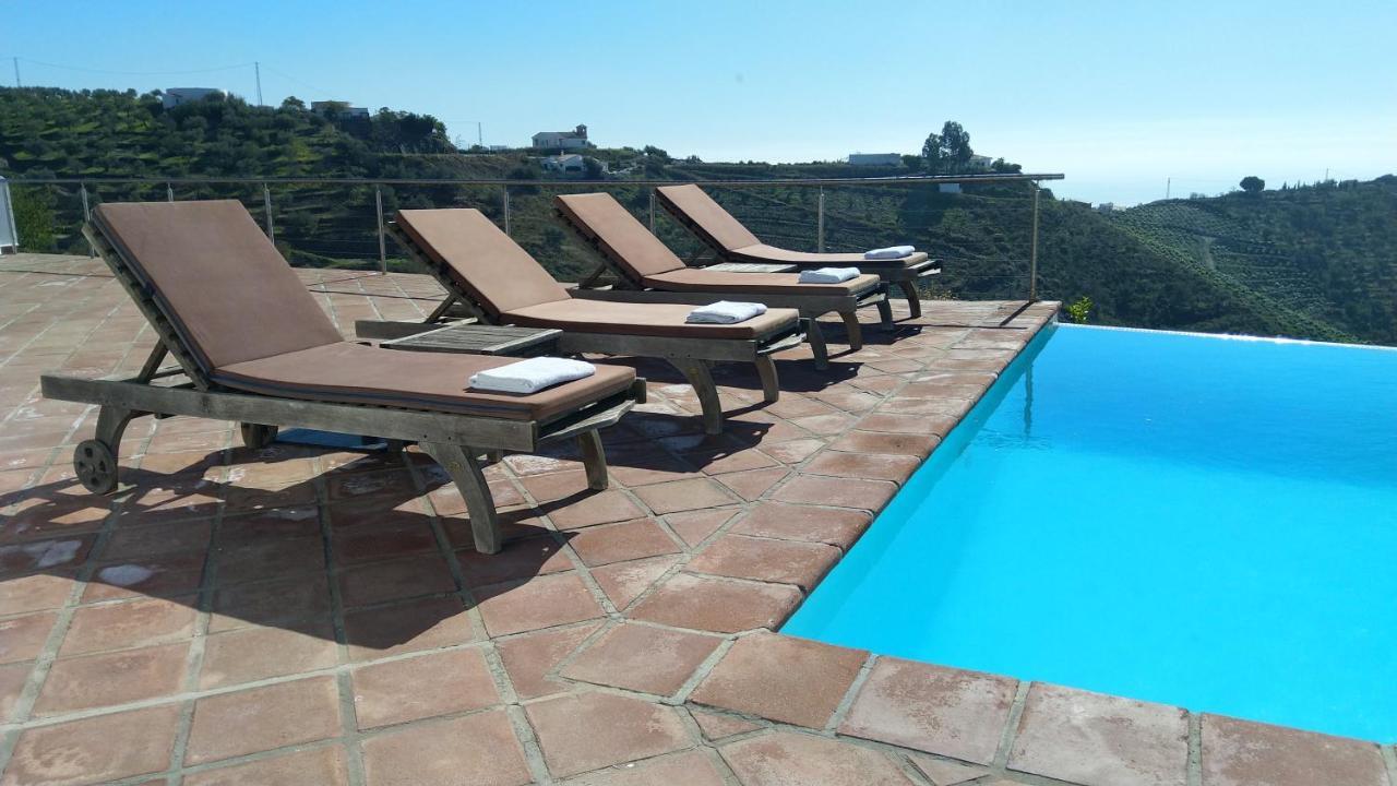 Villa Perla Blanca Sayalonga Exterior foto