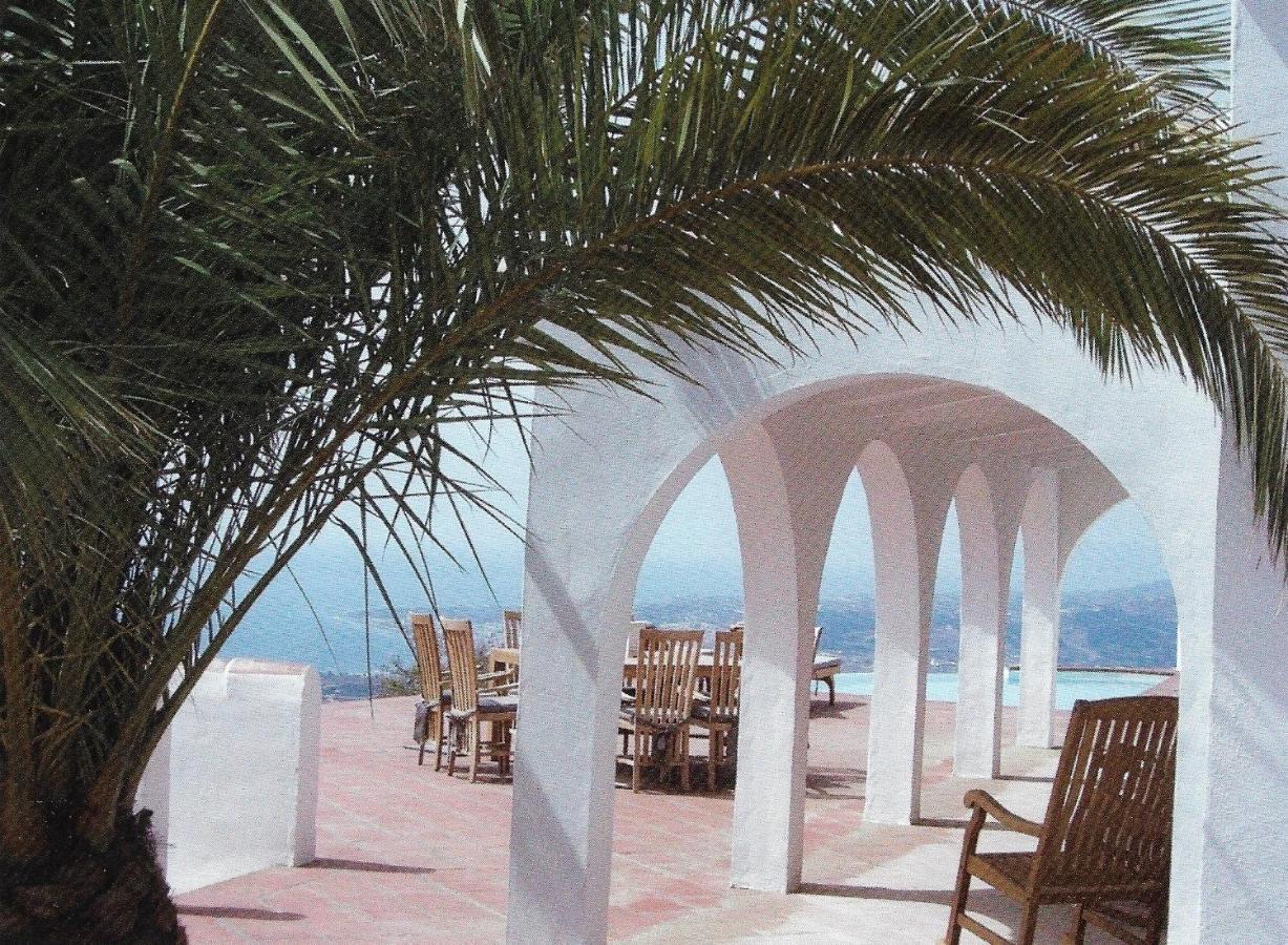 Villa Perla Blanca Sayalonga Exterior foto